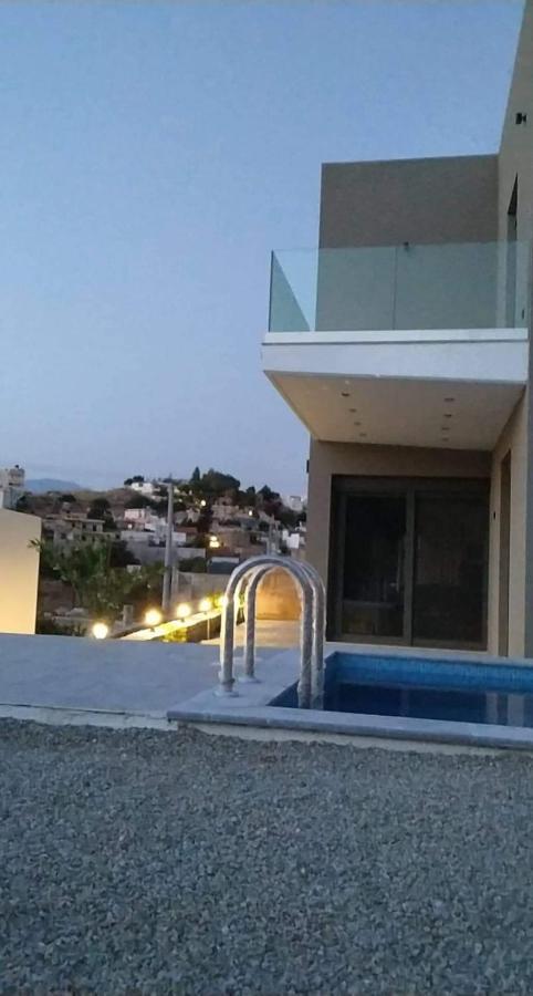Villa Miron Kamilari Exterior photo